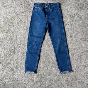 Levi's Premium Wedgie Size 25